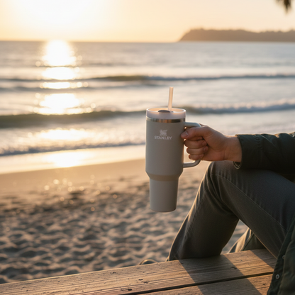 Gri renk Stanley termos